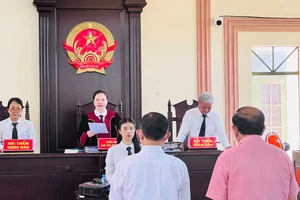 Tòa trả hồ sơ để điều tra vợ và con của ông chủ đậu phộng Tân Tân