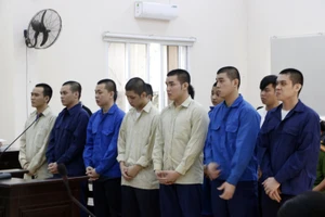 Hơn 70 năm tù cho 13 thanh niên truy sát đối thủ trong đêm