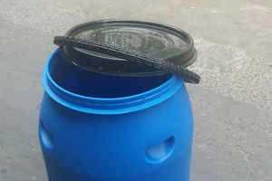 Phát hiện thi thể bé trai sơ sinh trong thùng rác ở Bình Dương