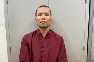 Giả dạng phật tử vào chùa bán cơm để trốn truy nã