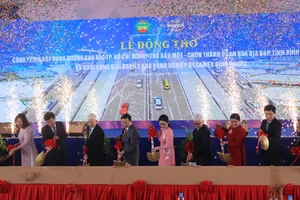 Động thổ dự án đường cao tốc dài 70 km kết nối vùng Đông Nam Bộ