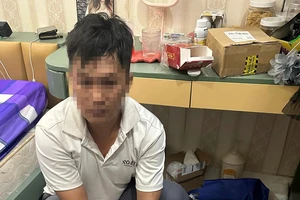 Phá điểm mua bán, tổ chức sử dụng ma túy trong 1 căn nhà ở Bình Dương