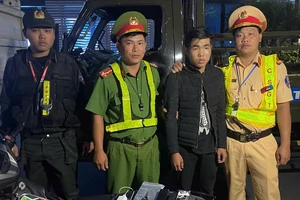 Kiểm tra nồng độ cồn, Cảnh sát giao thông phát hiện ra thủ phạm trộm xe máy