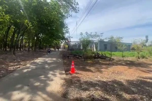 Chở vợ đi ‘nói chuyện’ với chồng cũ, người đàn ông bị đâm tử vong