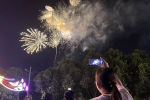 Bình Dương bắn pháo hoa kỷ niệm 50 năm thống nhất đất nước