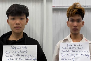 2 thanh niên đánh rồi cướp điện thoại, xe máy của bạn