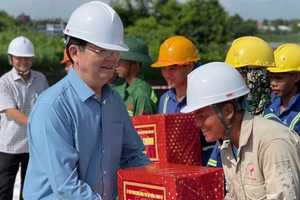 Sắp hợp long cầu Bình Gởi trên đường Vành đai 3 