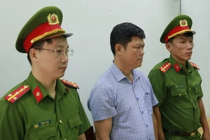 Cựu Chánh văn phòng UBND huyện ở Bình Phước bị bắt