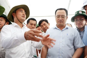 Phó Chủ tịch UBND TP.HCM Bùi Xuân Cường: Đẩy nhanh tiến độ Vành đai 3, ưu tiên metro số 1