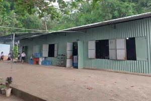 Khẩn trương xây trường mới cho các em nhỏ học trong phòng tôn