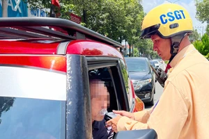 CSGT TP.HCM ra quân cao điểm xử lý nồng độ cồn, ma túy