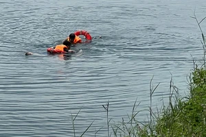 Nam sinh đuối nước khi cứu bạn ở hồ nước Đại học Quốc gia TP.HCM