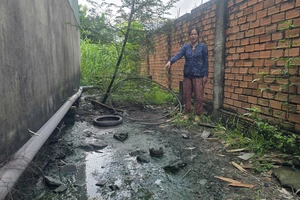 Người dân phường Bình Dương 'nhức đầu' vì ruồi, nước thải hôi thối từ bãi tập kết rác