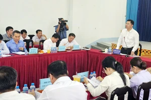 Phó Chủ tịch UBND TP.HCM yêu cầu đẩy nhanh tiến độ đường cao tốc