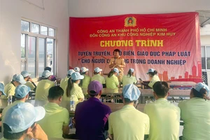 CSGT Bình Triệu tăng cường tuyên truyền, tuần tra đảm bảo ATGT dịp Tết 