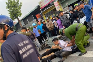 Hai kẻ trộm chó tấn công lực lượng công an khi bị phát hiện