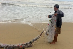  Ba ngư dân mất tích khi săn tôm hùm trên biển