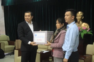  Món quà bất ngờ gửi đến gia đình liệt sĩ trong trận hải chiến Trường Sa