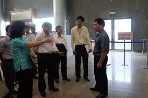 Đà Nẵng phun thuốc diệt muỗi ở sân bay ngăn ngừa virus Zika