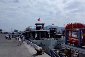 Tàu du lịch trên sông Hàn bắt đầu hoạt động trở lại