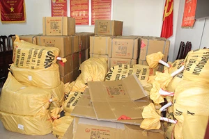 Bắt một người tàng trữ cả trăm ký thuốc nổ cực mạnh