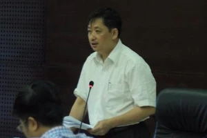 Cán bộ Đà Nẵng xách cặp đi học tập Quảng Ninh