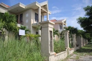 Cảnh hoang tàn, nhếch nhác của khu biệt thự giành cho chuyên gia