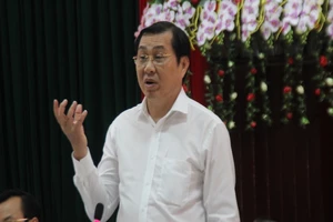Chủ tịch Đà Nẵng: 'Sẽ kéo dân ra vùng ven'
