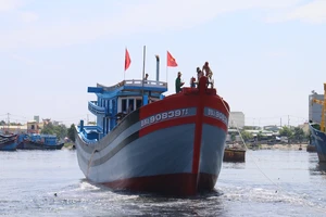 Đà Nẵng: Hạ thủy 2 tàu cá khủng ra Hoàng Sa