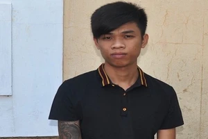 Thanh niên xăm trổ hùng hổ cướp xe bà bán rau