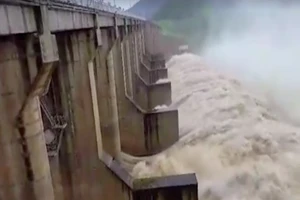 15 người chết và mất tích vì lũ