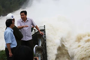 14 hồ thủy điện đang ào ạt xả lũ