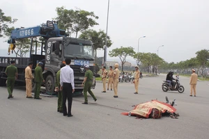 Tài xế xe tải tông chết thợ cơ khí ra trình diện 