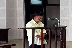 Bị con đánh lún sọ, cha vẫn tha thiết xin tòa giảm án