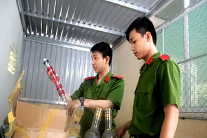 Thu giữ hàng loạt dụng cụ chơi shisha