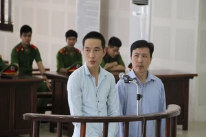 Làm du lịch thua lỗ, qua Việt Nam giở 'chiêu'