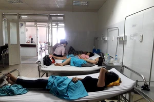 Cán bộ Vũng Tàu nhập viện vì ngộ độc tại Đà Nẵng