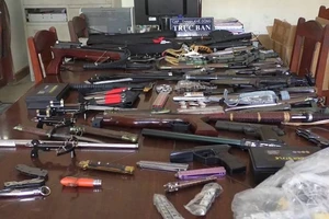 Bắt cả 'kho' vũ khí sắp bán ra 'thị trường' Đà Nẵng