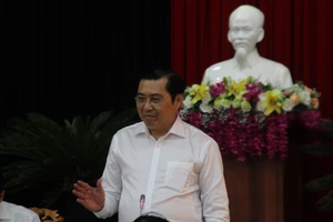 Đà Nẵng siết cán bộ công chức đi nước ngoài