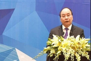 Thủ tướng: 'Tiếp tục đổi mới, cơ cấu lại nền kinh tế'