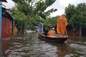 Hồ Phú Ninh xả lũ 