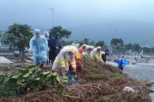 Chủ tịch TP Đà Nẵng cảm ơn dân dọn dẹp lũ 