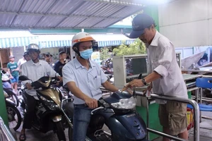 Người giàu không được miễn phí gửi xe tại bệnh viện