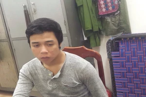 Nghi can chém lìa cánh tay người khác ra đầu thú