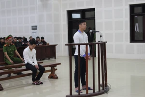 Đâm chết bạn chỉ vì tiếng nẹt pô