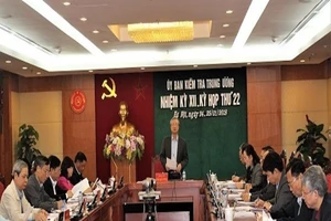 UBKTTƯ cảnh cáo Chủ tịch Quảng Nam Đinh Văn Thu