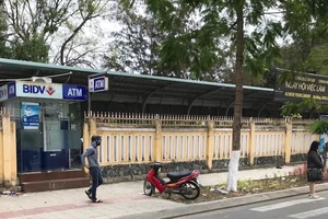 2 người Trung Quốc lắp camera trộm mã pin ATM ở Đà Nẵng