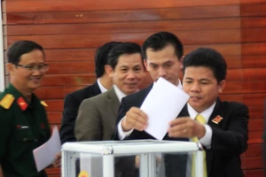 Giới thiệu ông Lê Minh Trung để bầu phó chủ tịch HĐND Đà Nẵng