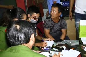 Đà Nẵng: Bắt 3 nghi phạm tổ chức cá độ World Cup