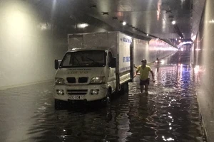 Mua máy bơm của Đức, hầm chui 118 tỉ có còn ngập?